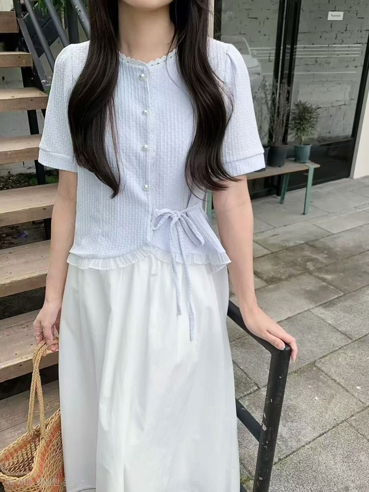 蓝色