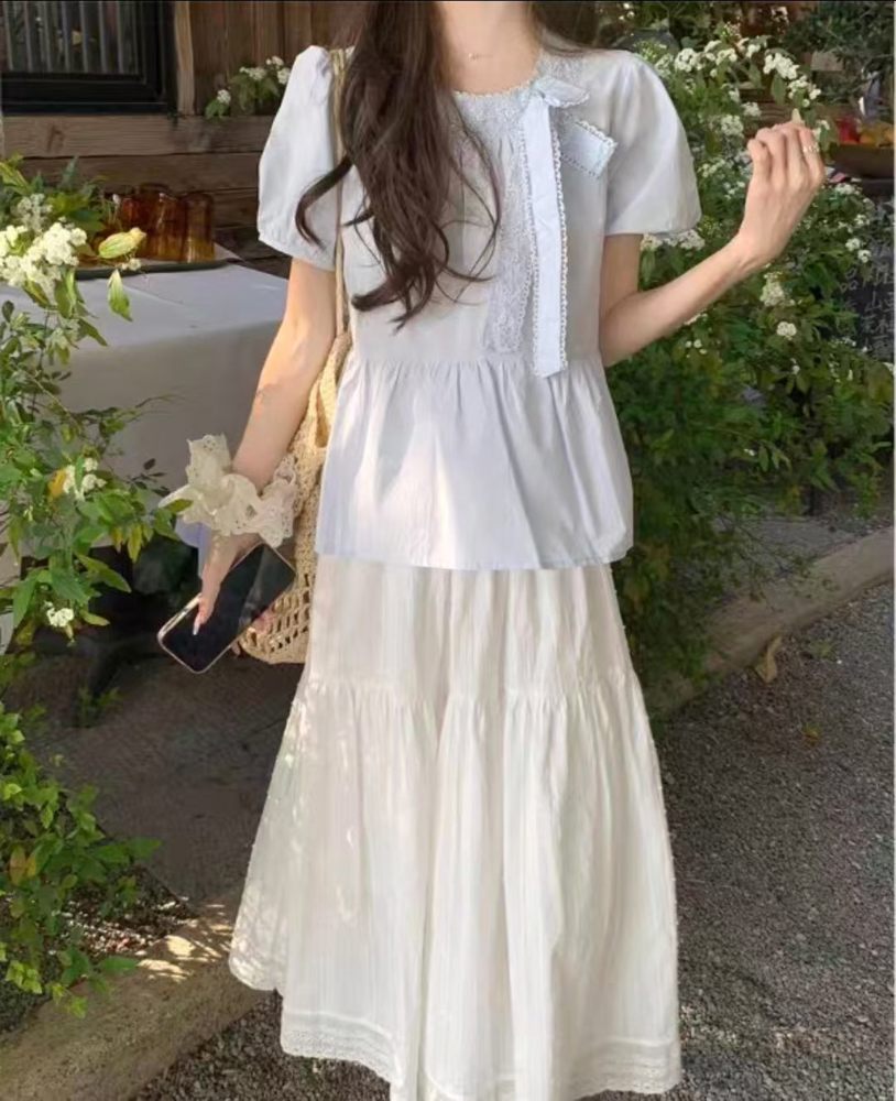 白色