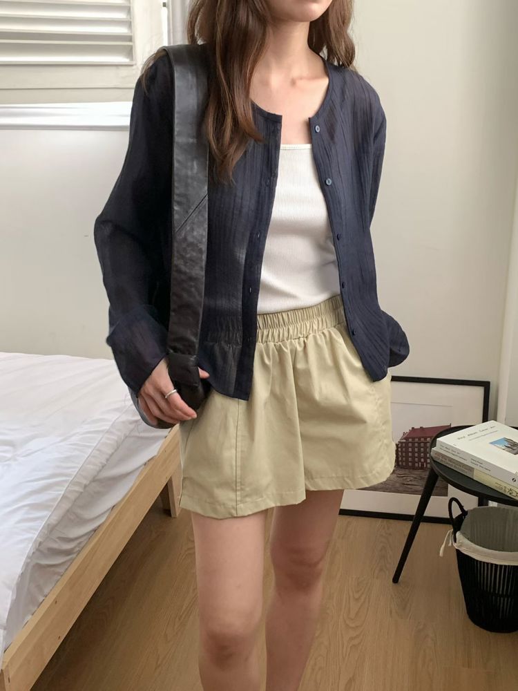 黑色