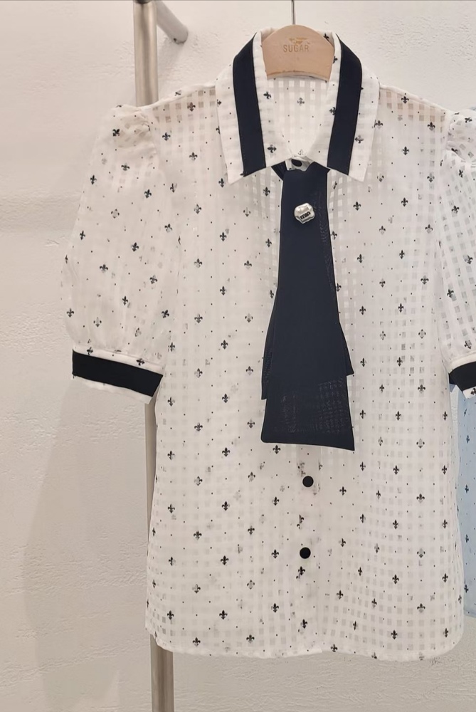 白色