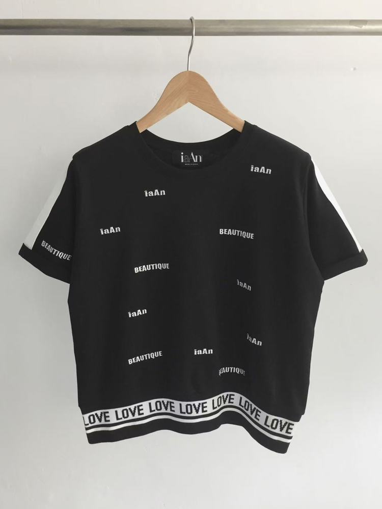 黑色