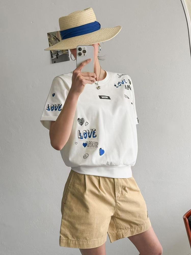 白色