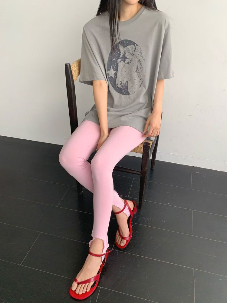 粉红色