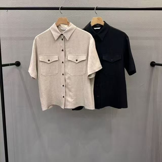 黑色