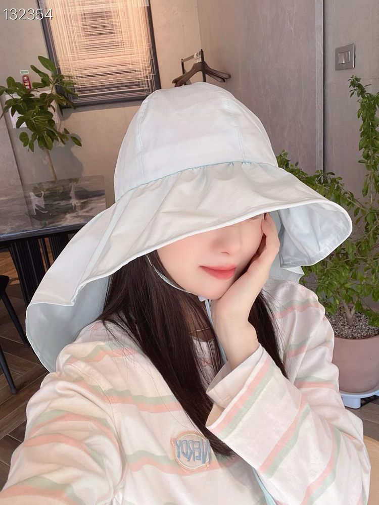 天蓝色