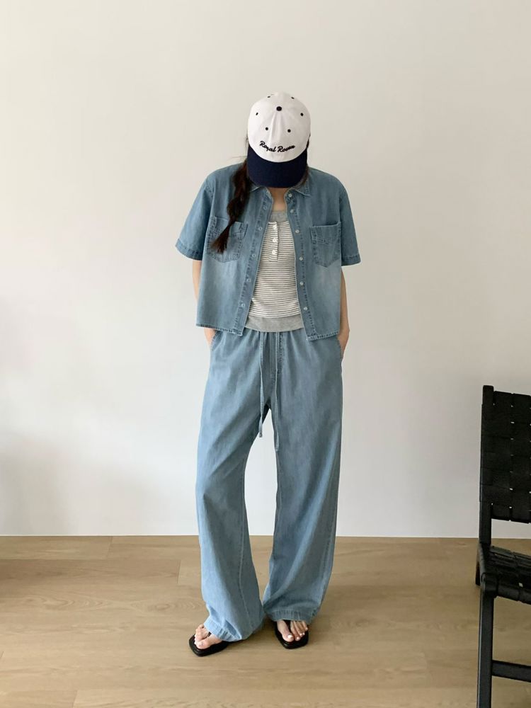 蓝色