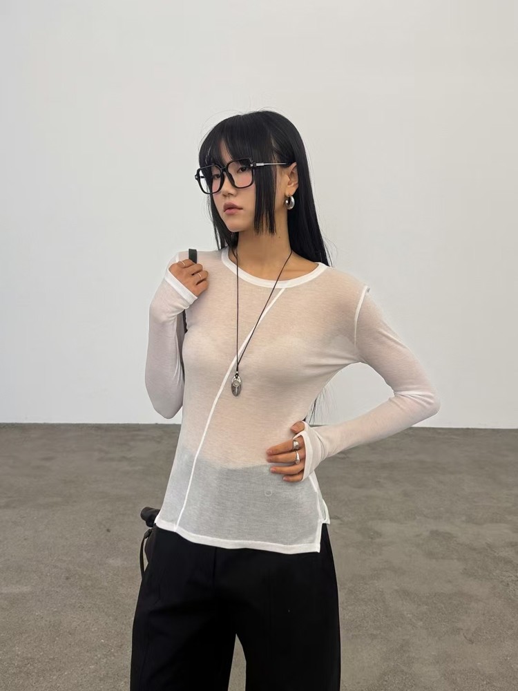 白色
