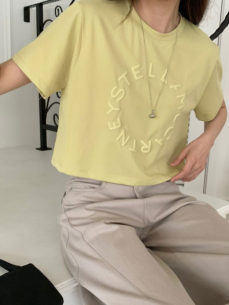 黄色