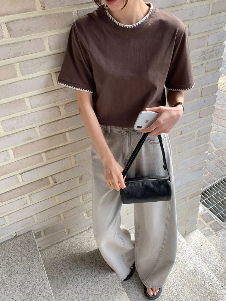 深棕色