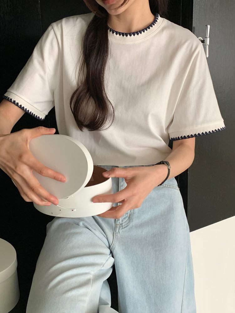 白色