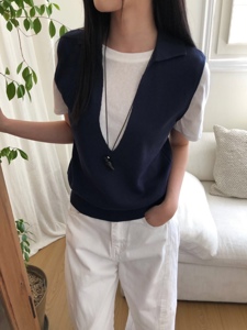藏蓝色