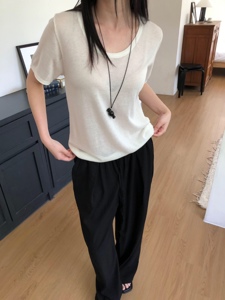 白色