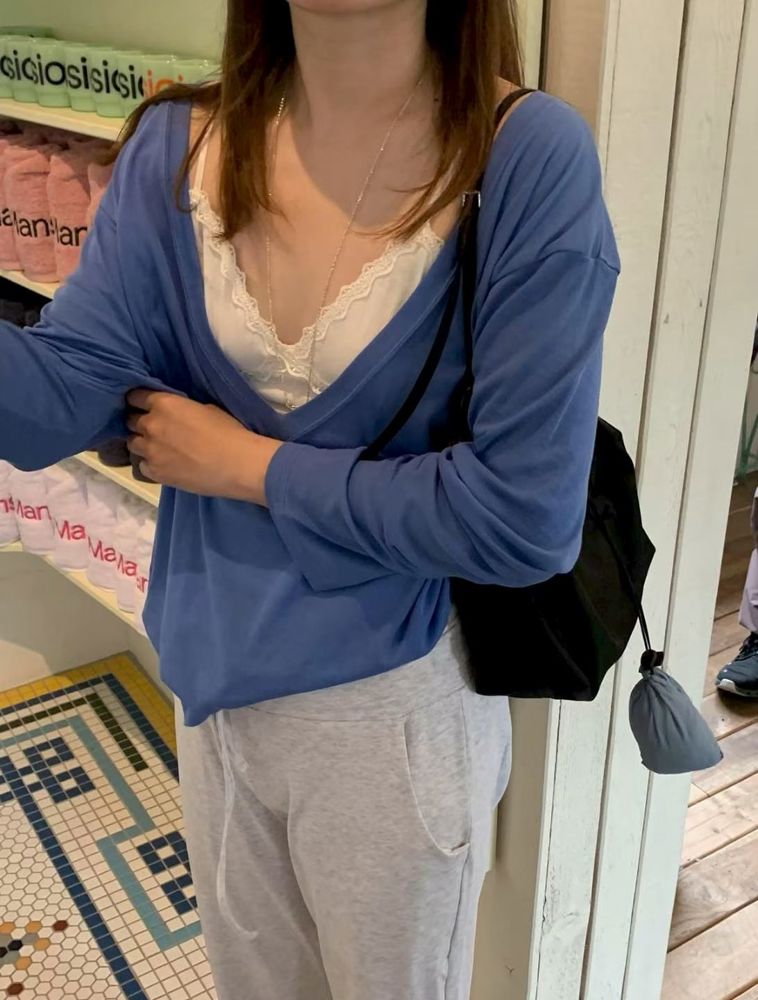 蓝色