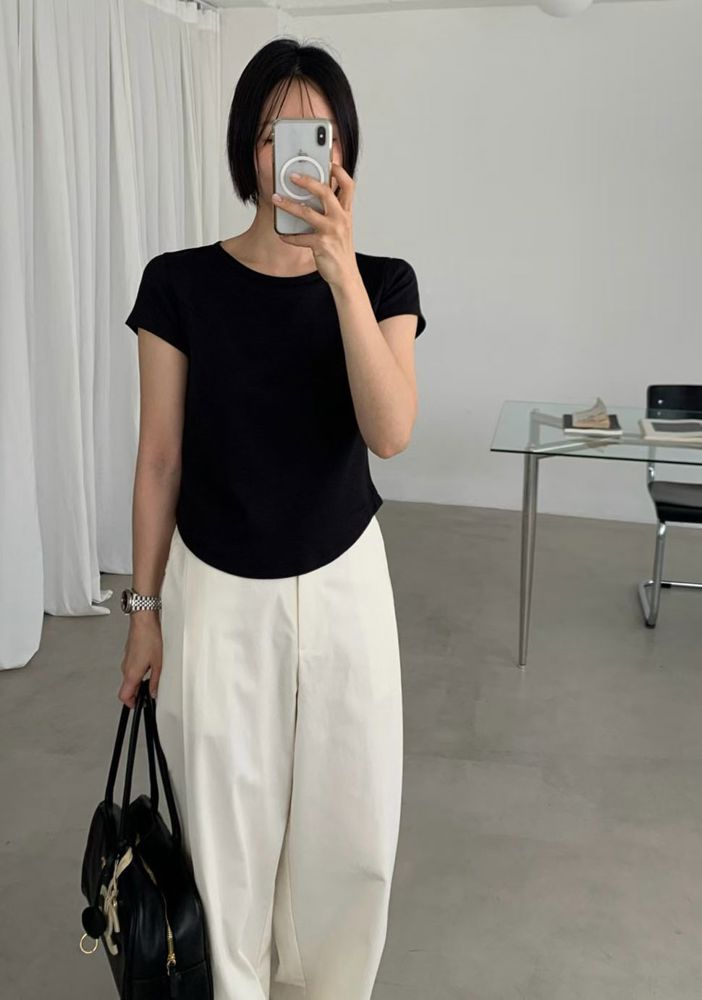 黑色