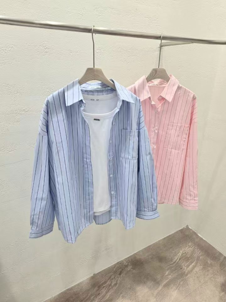 天蓝色