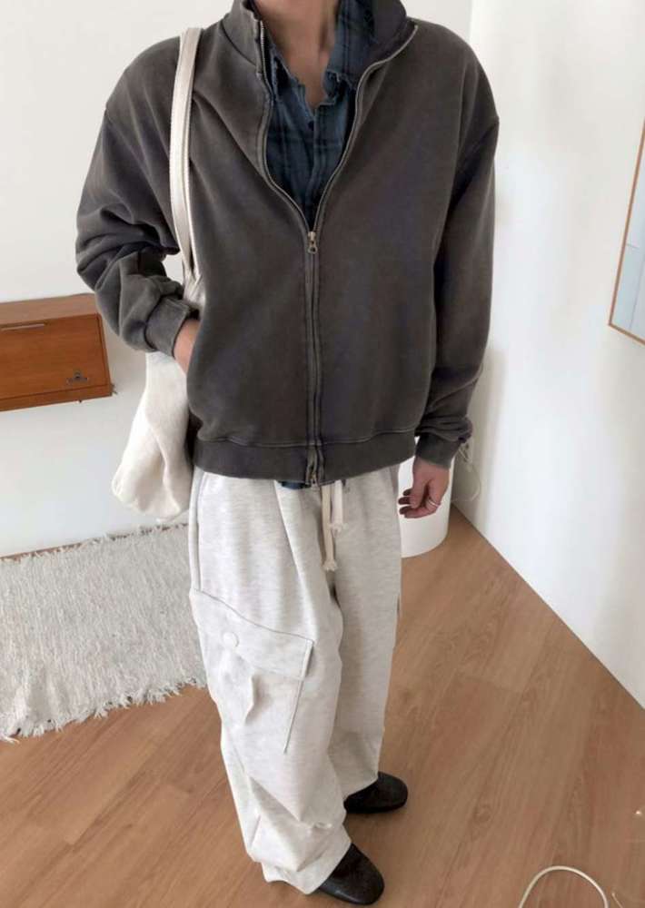 深灰