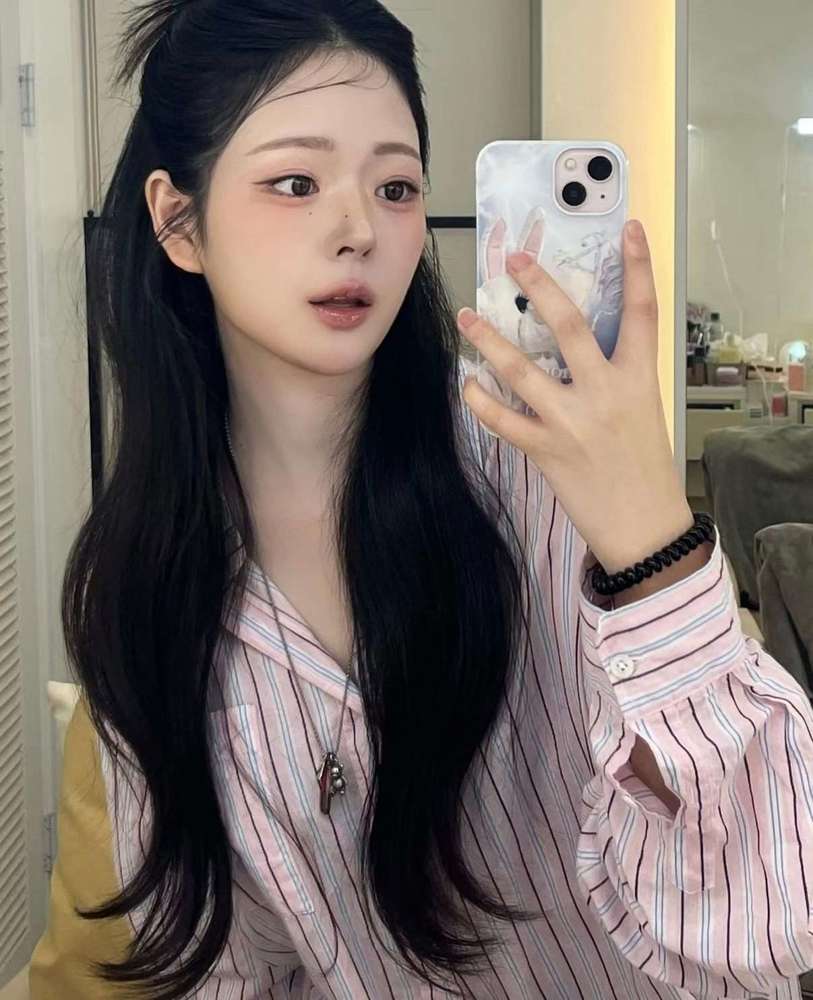 浅粉色