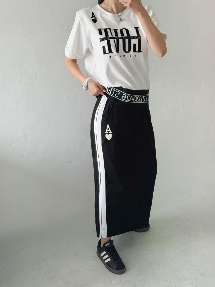 黑色