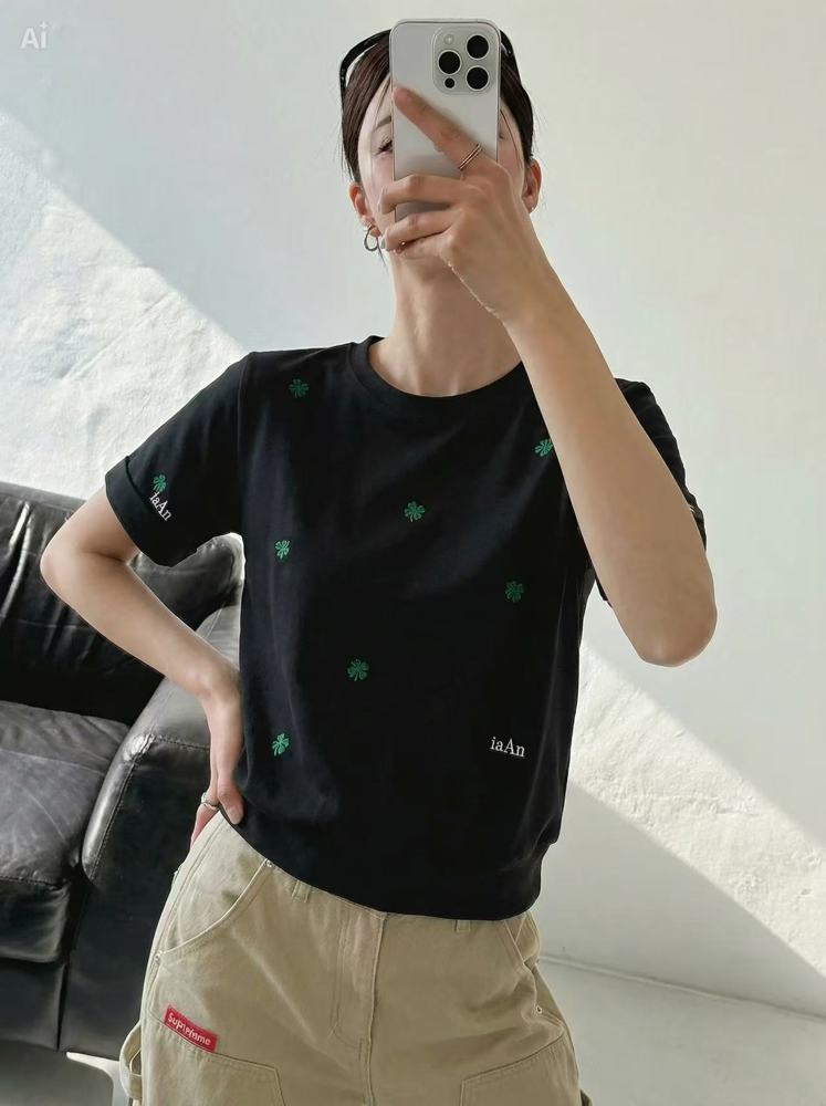 黑色