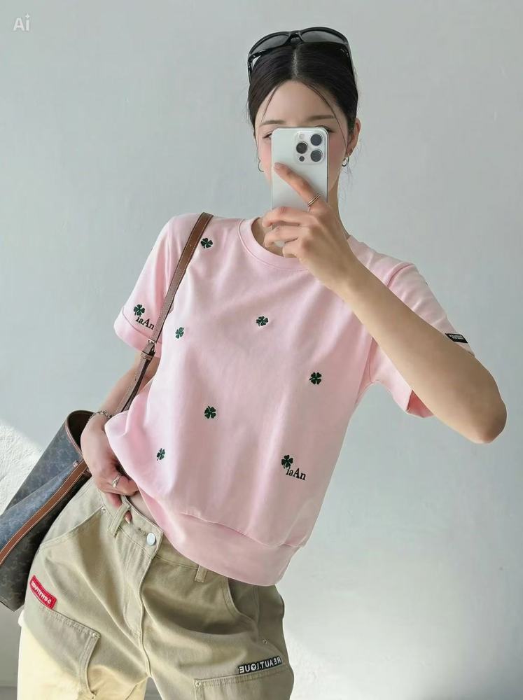 浅粉色