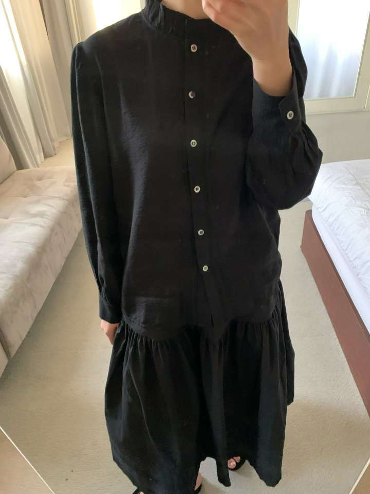 黑色