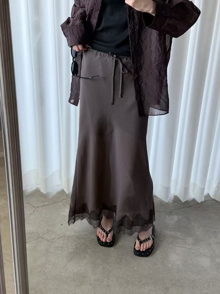 深棕色