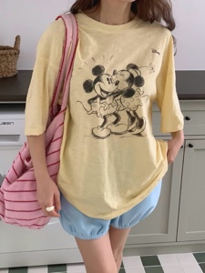 黄色