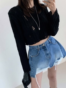 黑色