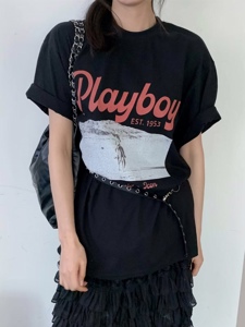 黑色