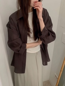 深棕色