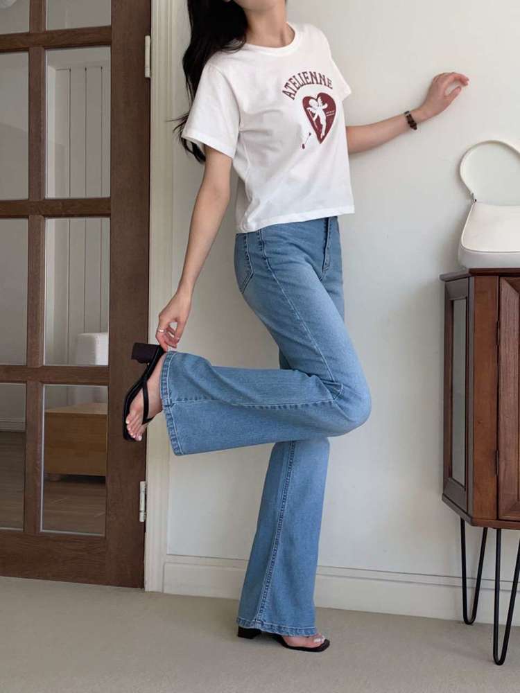 蓝色