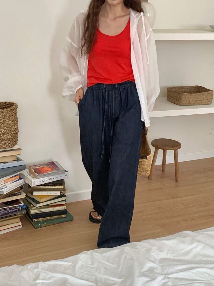 深蓝色