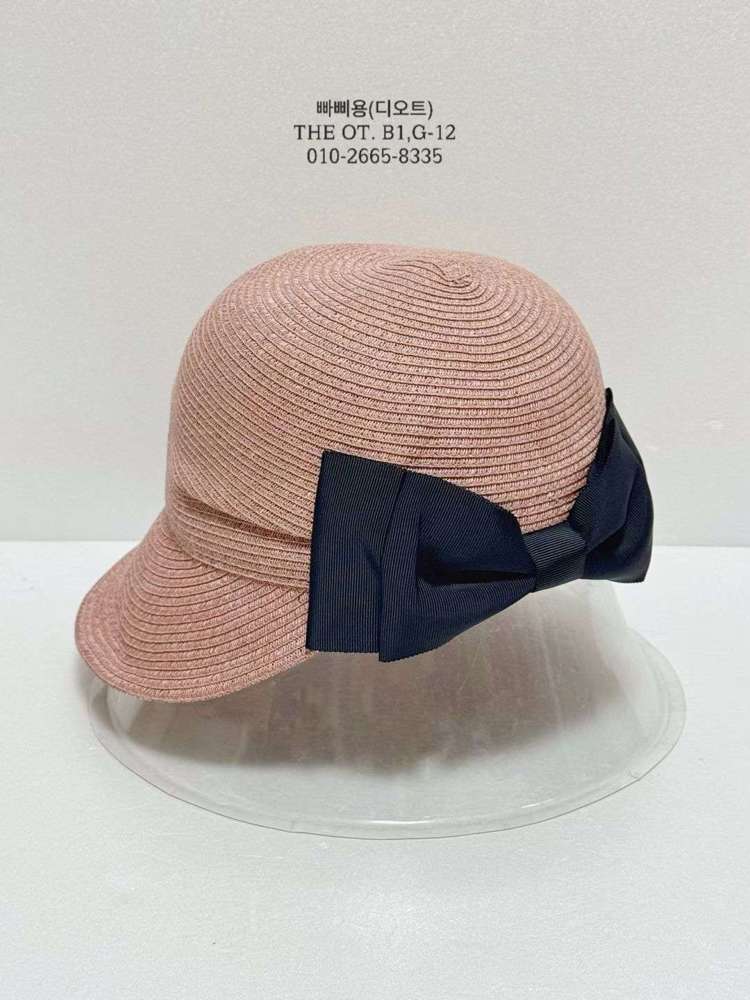 浅粉色