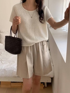 白色