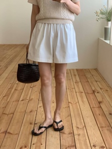 白色