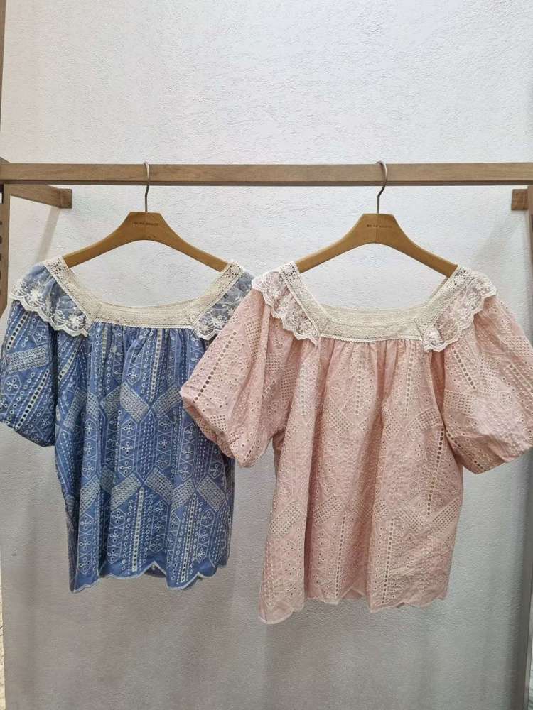蓝色