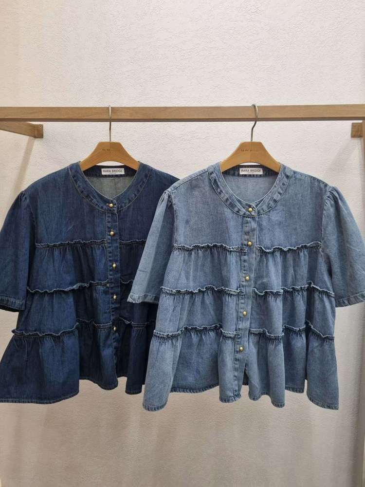 蓝色