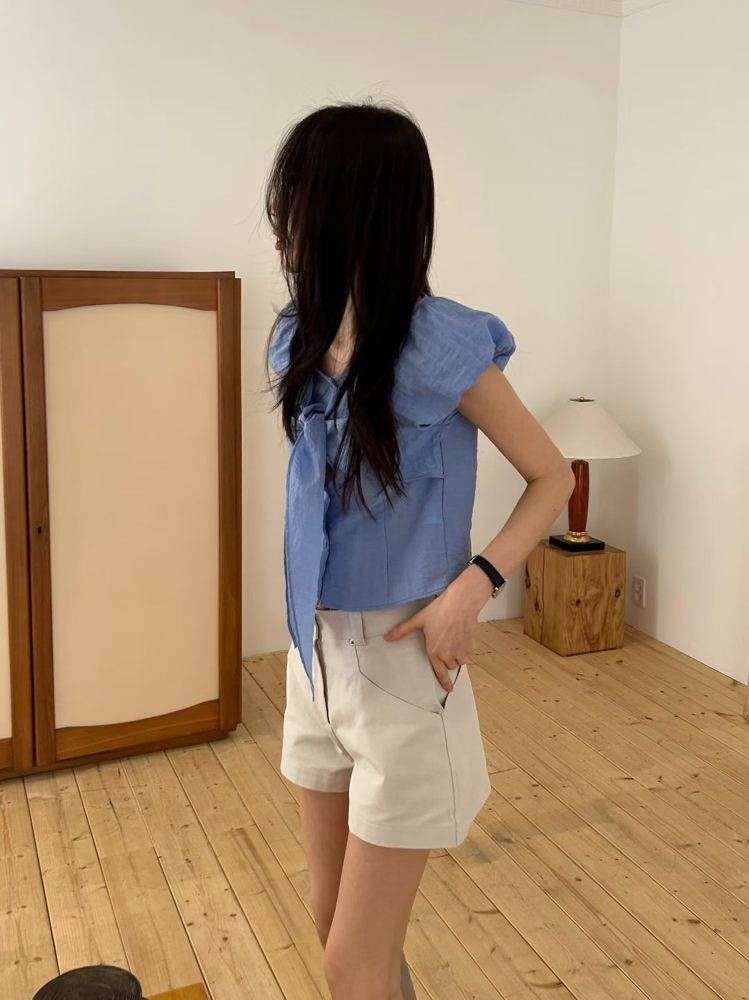 蓝色