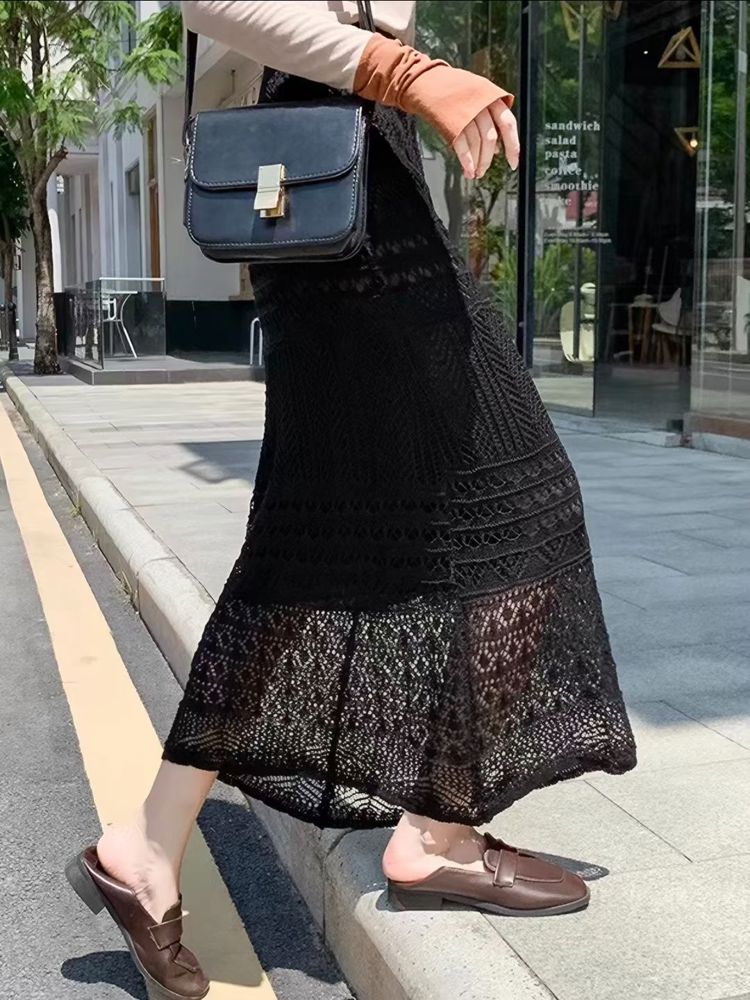 黑色