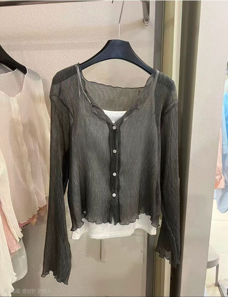 黑色