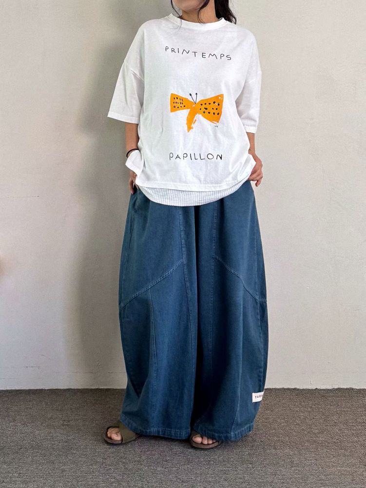 蓝色