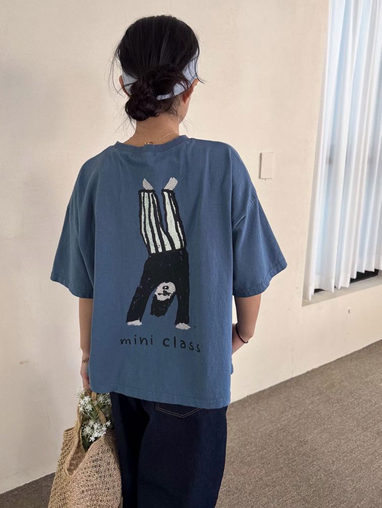 蓝色