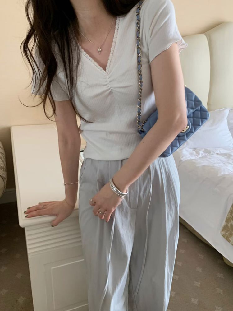 白色