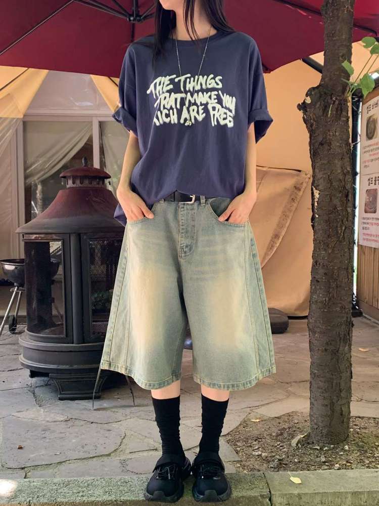 蓝色