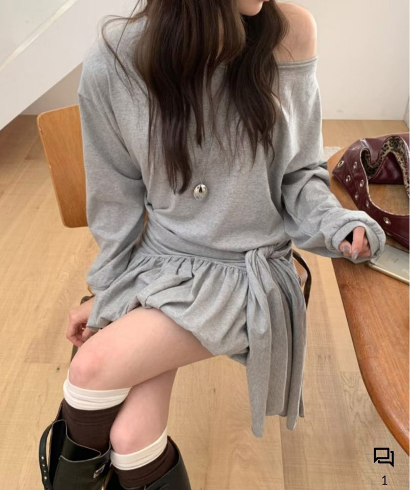 灰色