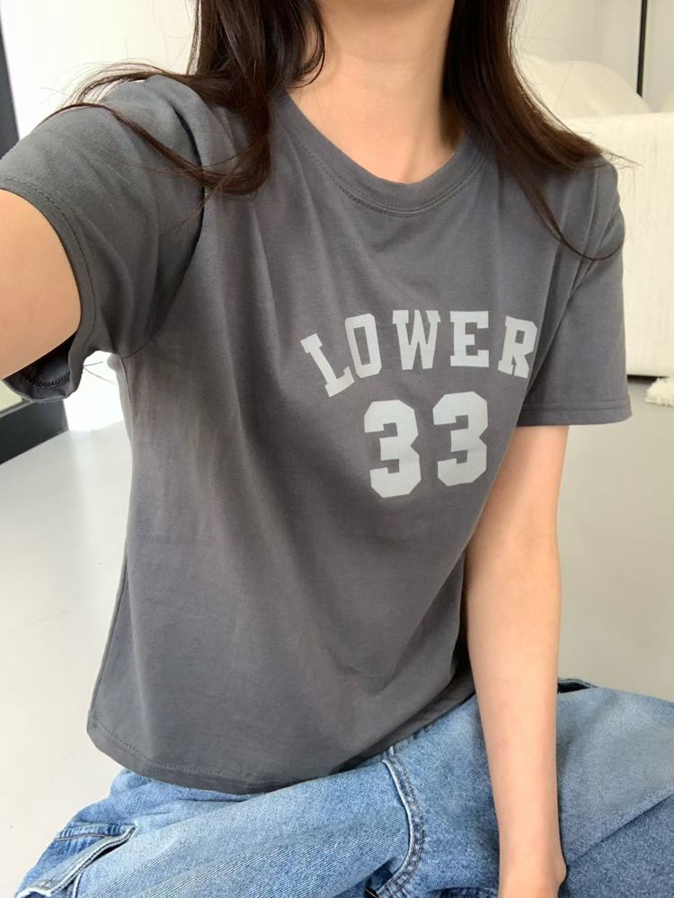 灰色