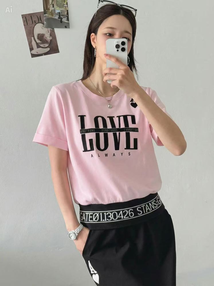 樱桃粉色