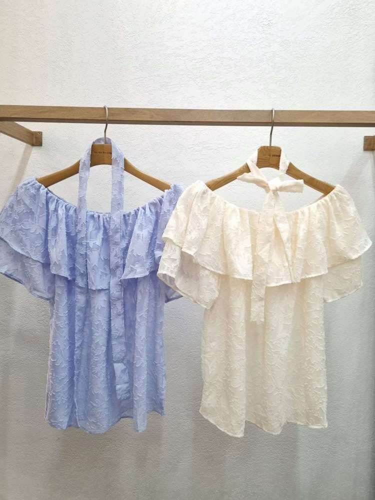 蓝色