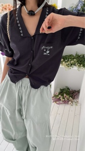 深灰