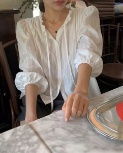 白色